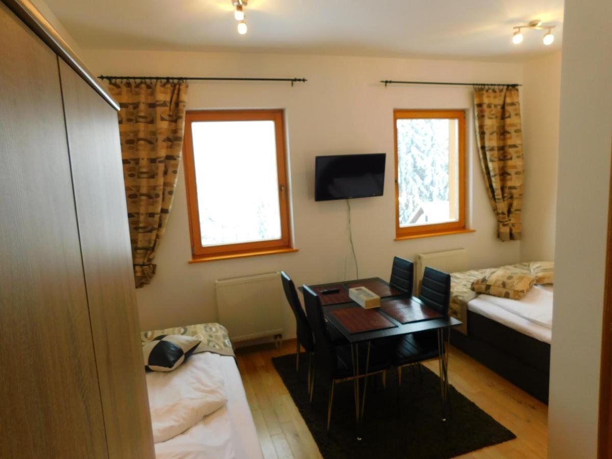 Apartments Rapid Яхорина Экстерьер фото