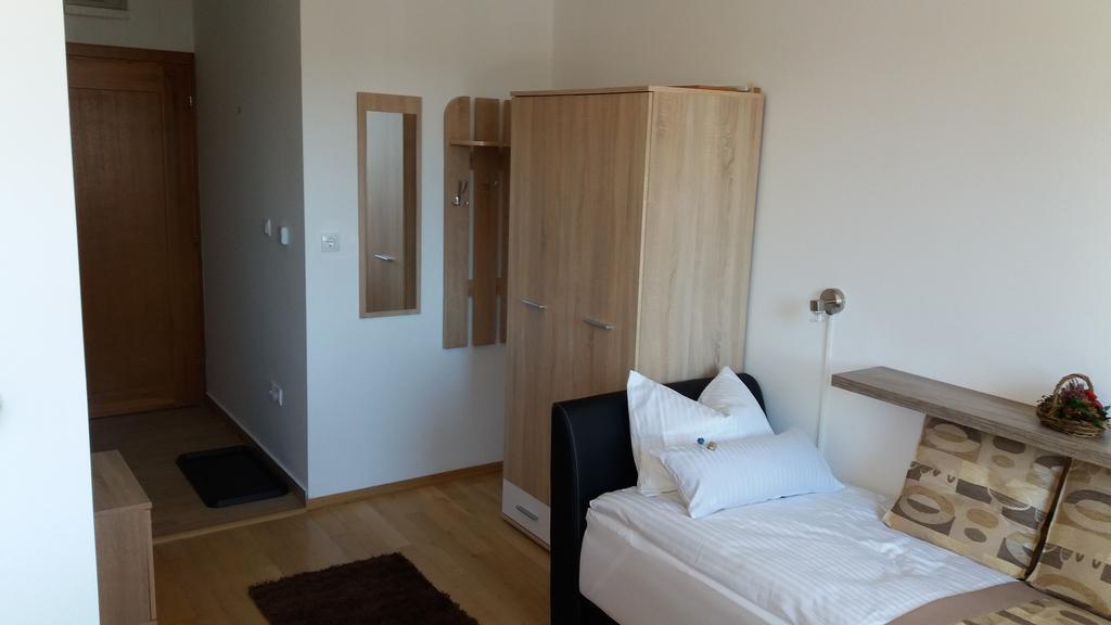 Apartments Rapid Яхорина Экстерьер фото